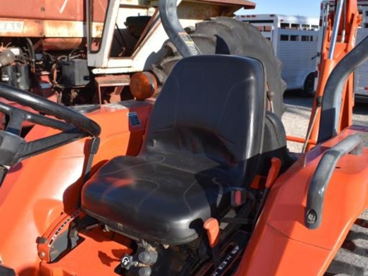 kubota-la463-image-9