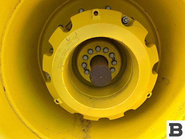 2014-john-deere-9460r-image-33