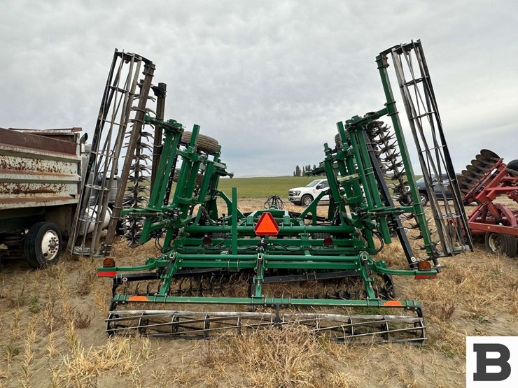 great-plains-2400tm-image-5