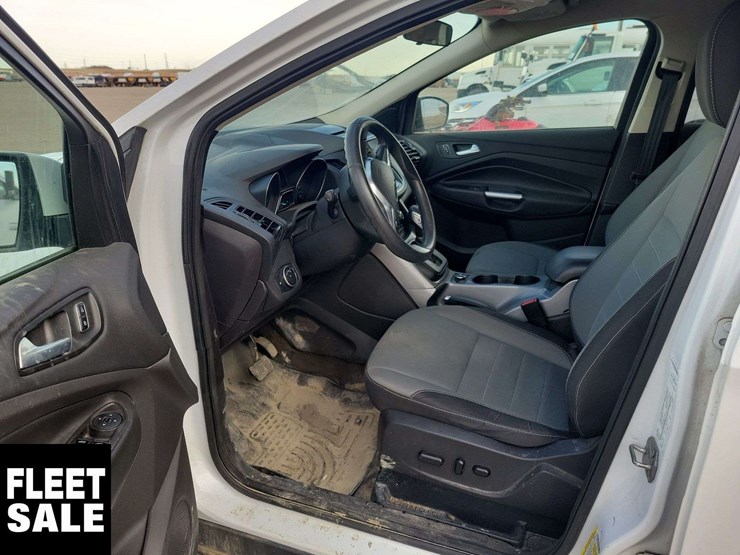 2016-ford-escape-image-13