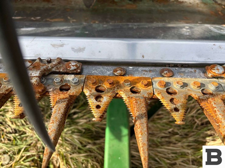 2005-john-deere-630r-image-3