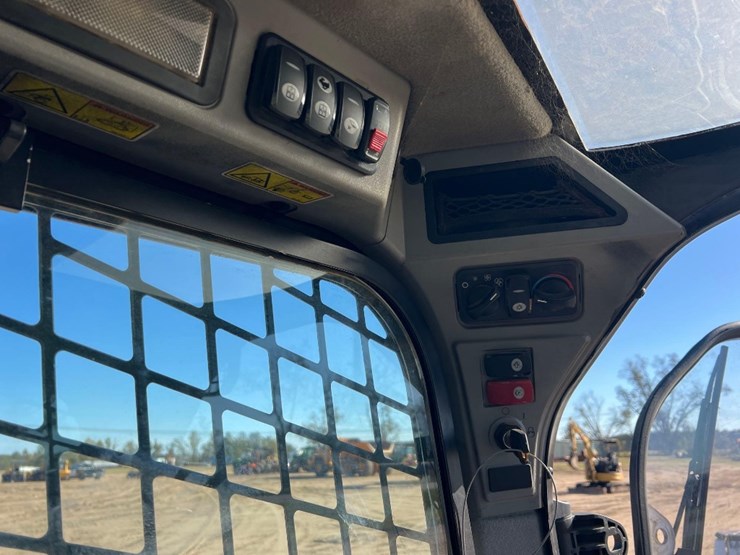 2019-caterpillar-299d2-xhp-image-28