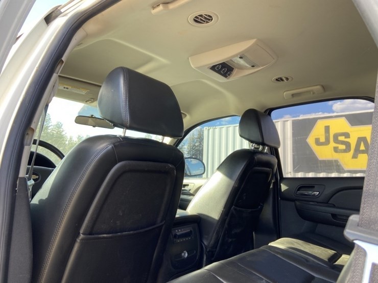 2009-chevrolet-tahoe-image-27