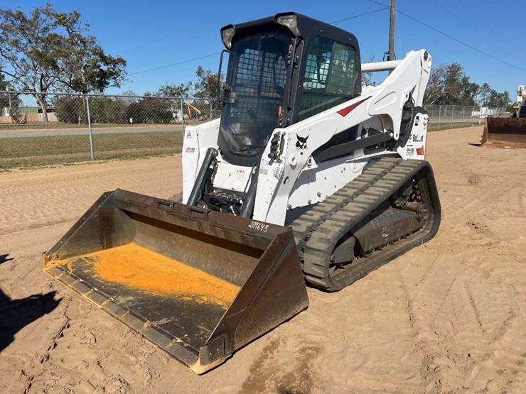 2021-bobcat-t870-image-8
