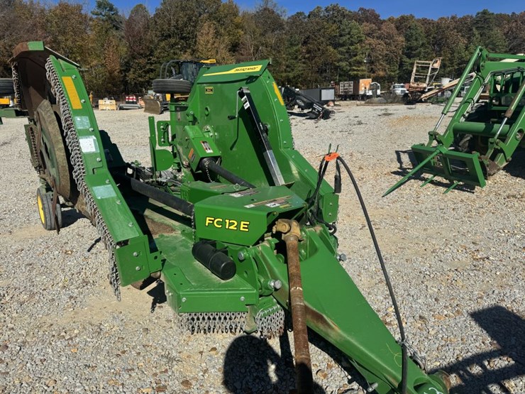 john-deere-12-image-2