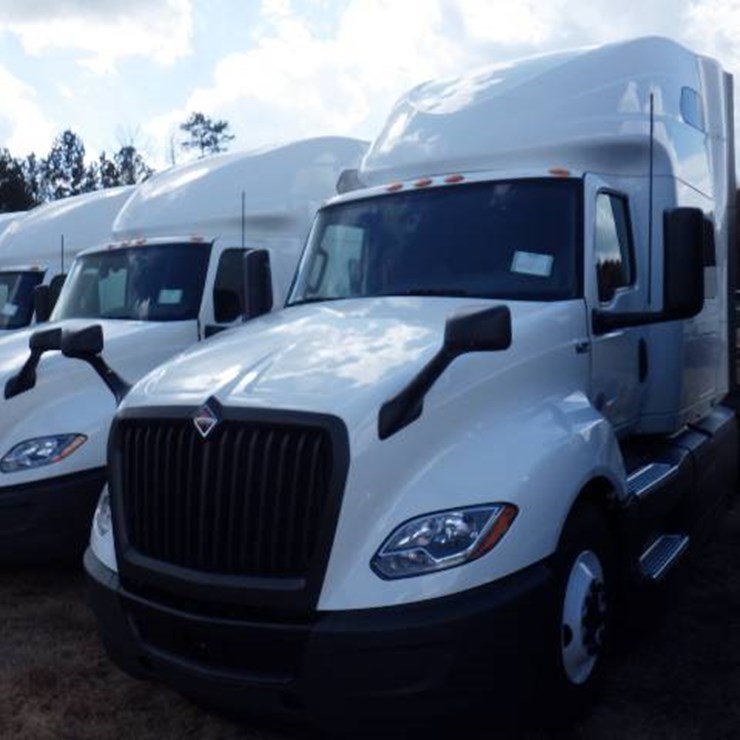 2022 INTERNATIONAL LT