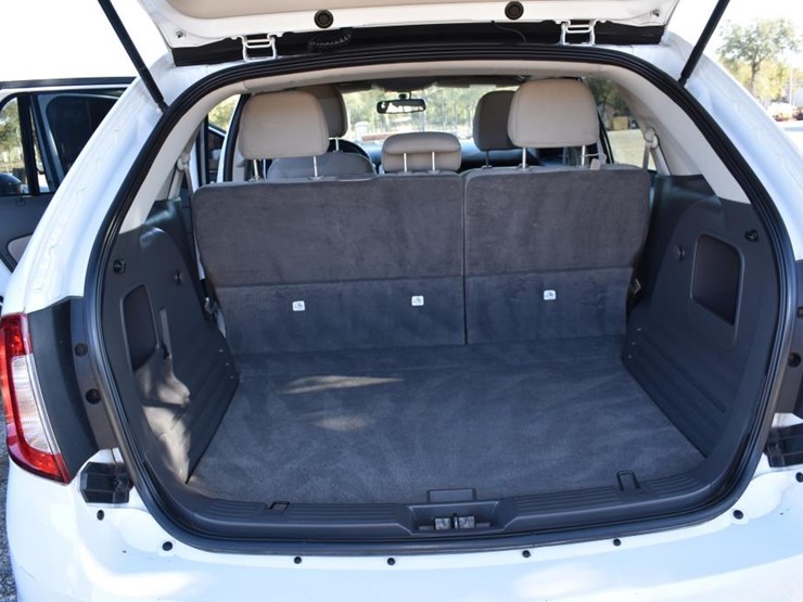 2014-ford-edge-image-7
