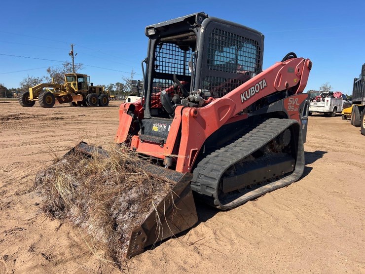 2019-kubota-svl95-2s-image-8