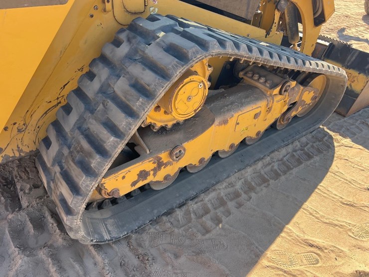 2015-caterpillar-289d-image-14