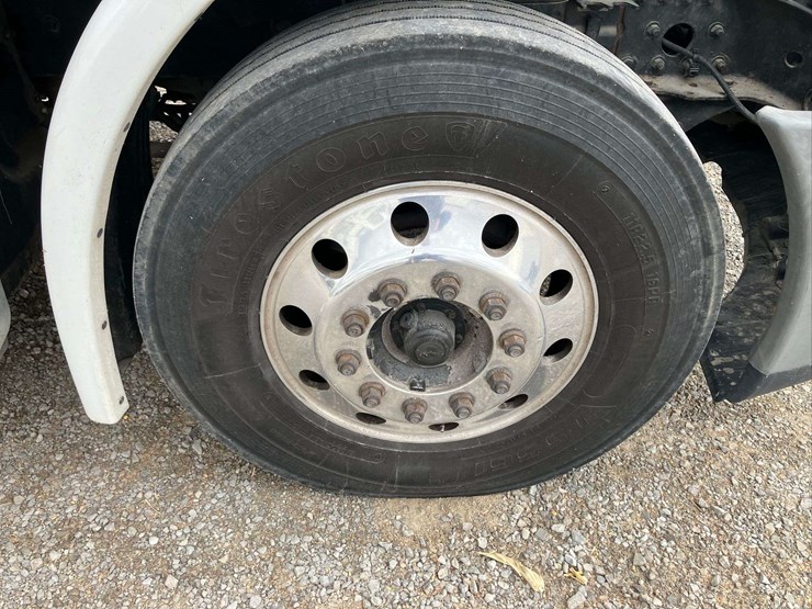 2013-freightliner-cascadia-image-66