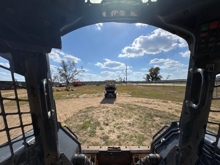 2021-deere-325g-image-29