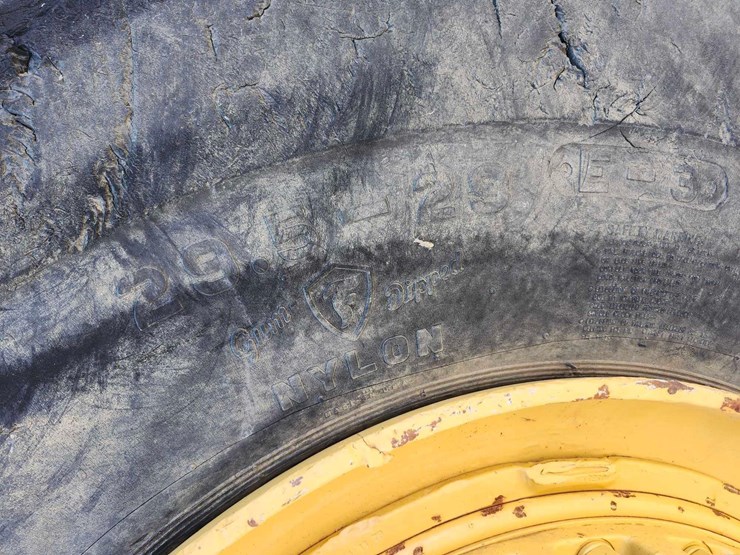 1980-caterpillar-627b-push-pull-scraper-image-68