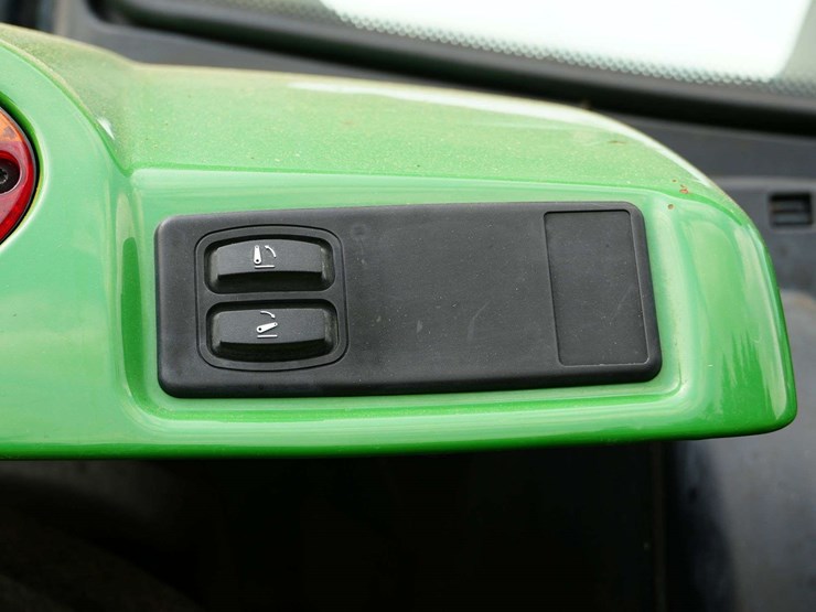 john-deere-6125r-image-41