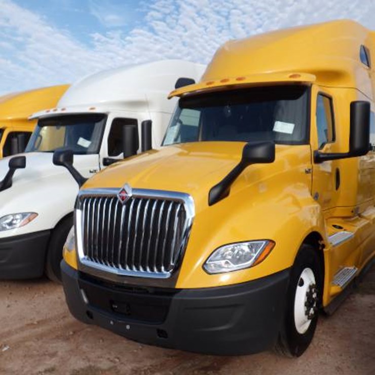 2020 INTERNATIONAL LT