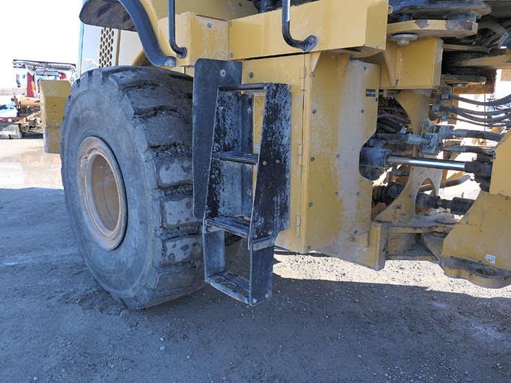 2014-caterpillar-972m-image-23