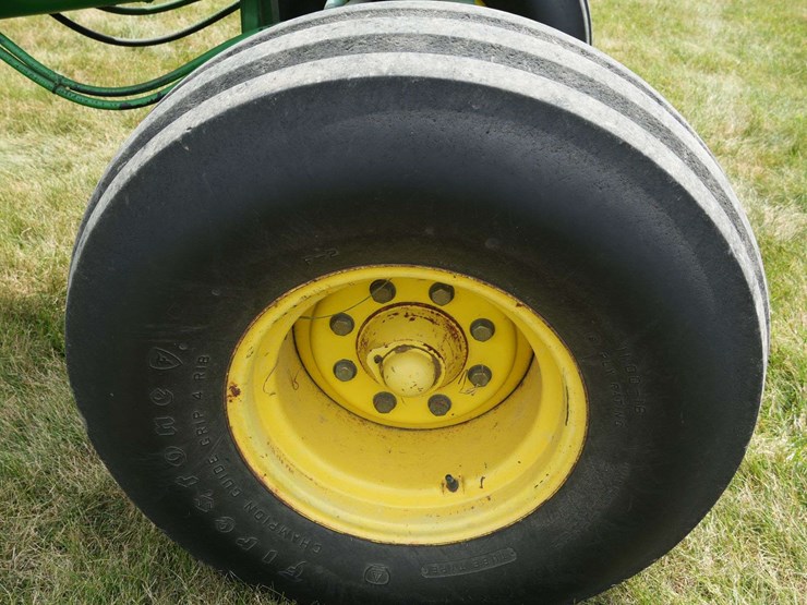 1994-john-deere-7200-image-37