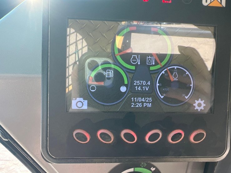 2020-caterpillar-259d3-image-28