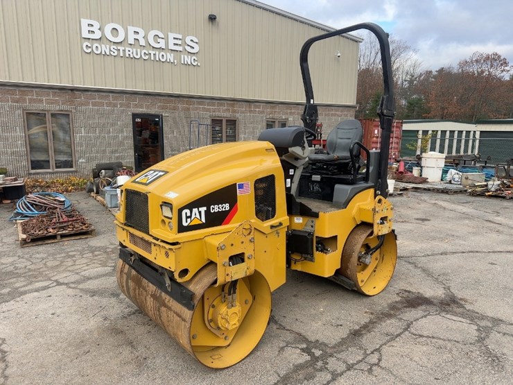 2019-caterpillar-c15-image-1