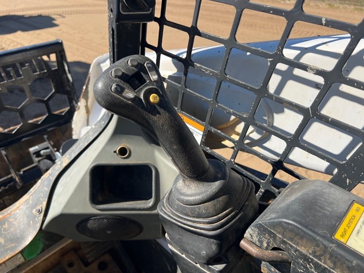 2019-bobcat-t595-image-27