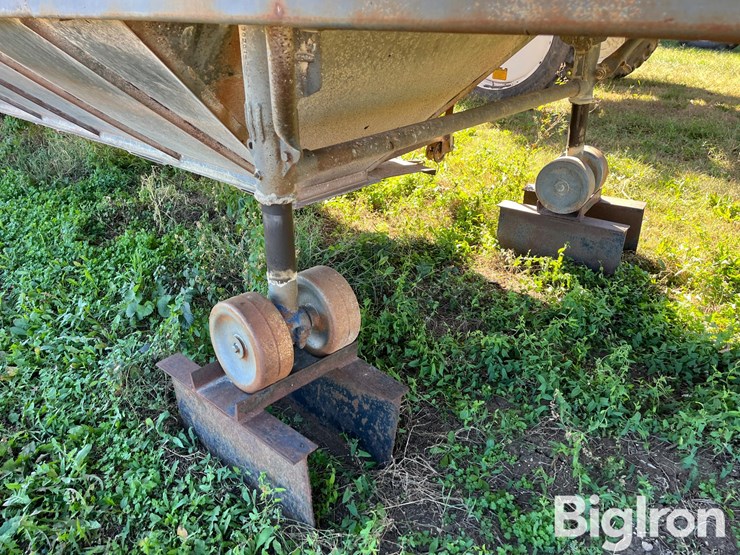 1952-shop-built-trailer-image-11