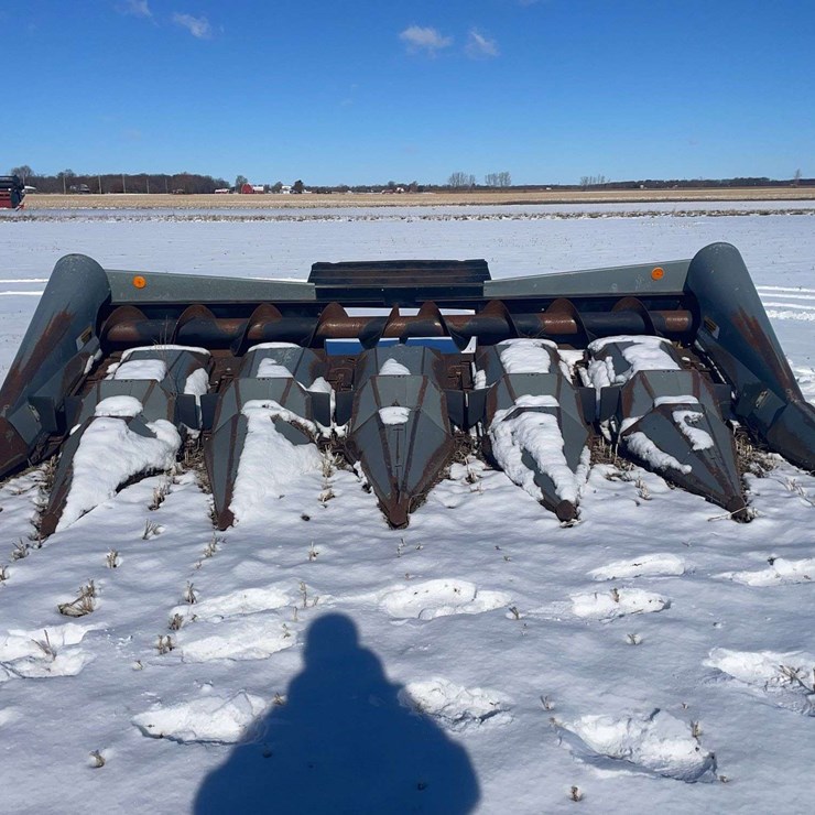 Allis Chalmers 630A Corn Head
