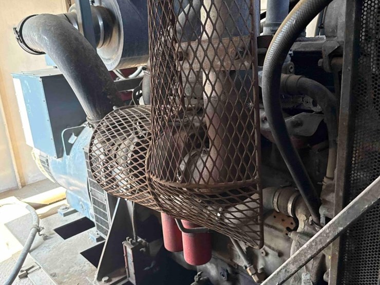 tesco-top-drive-house-w/detroit-diesel-series-60-500kw-diesel-generator-set-image-9