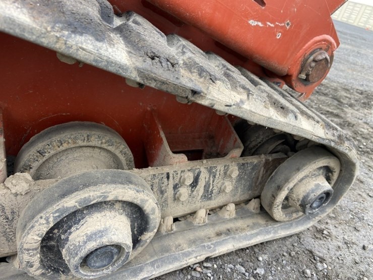 2017-ditch-witch-c16x-image-14