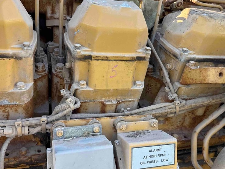 2001-caterpillar-3508-image-17