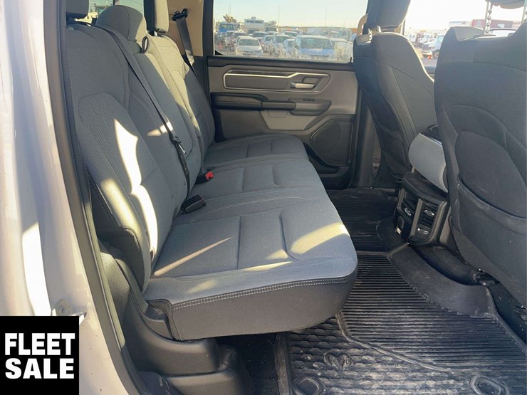 2019-dodge-1500-image-17