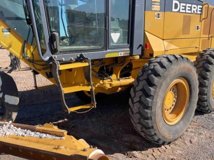 2018-deere-672g-image-12
