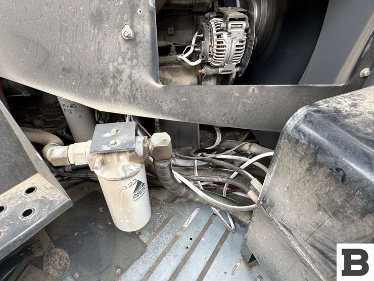 2008-gleaner-r75-image-66