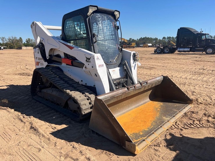 2021-bobcat-t870-image-6
