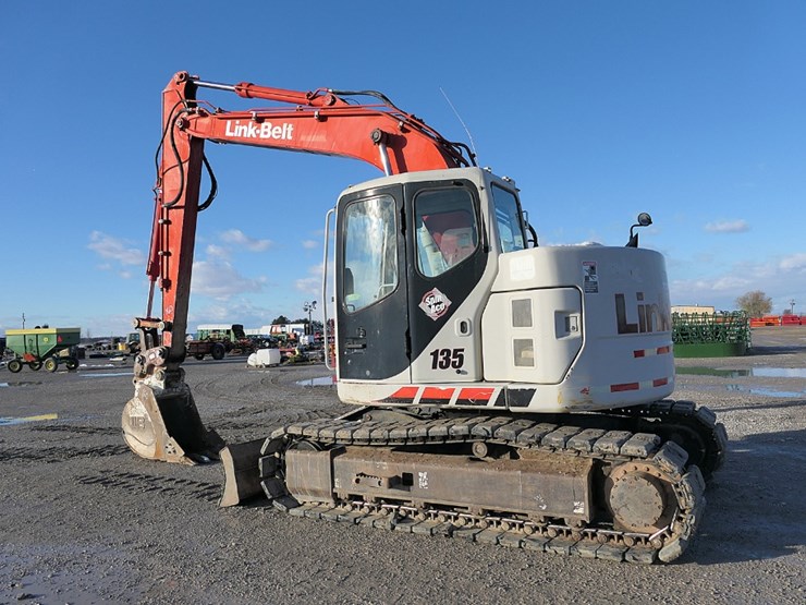 2010-link-belt-135a-hydraulic-excavator,-sn:hex7136,-erops,-qt-24''-bucket,-image-2