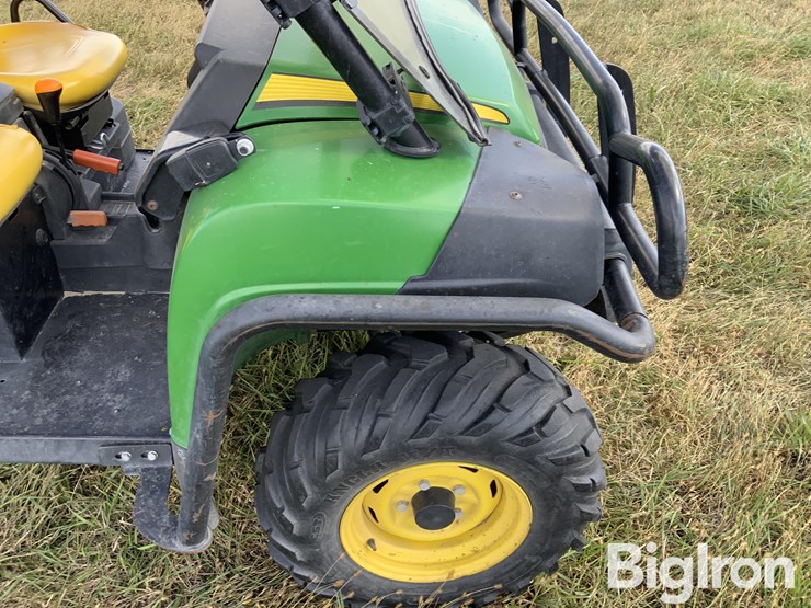 2014-john-deere-gator-image-12