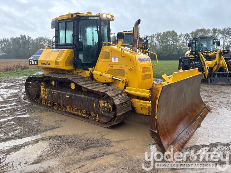 2021-komatsu-d71exi-24-image-3