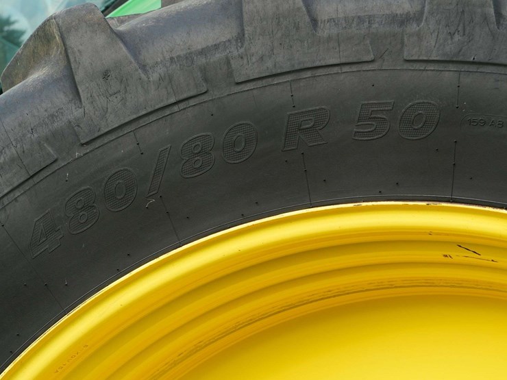 2012-john-deere-8235r-image-30