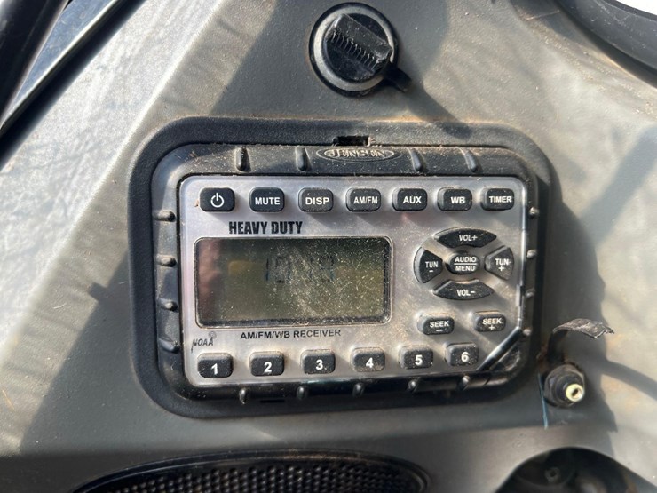 2021-bobcat-t870-image-28