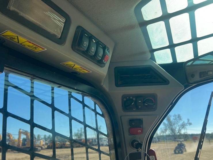 2020-caterpillar-259d3-image-26