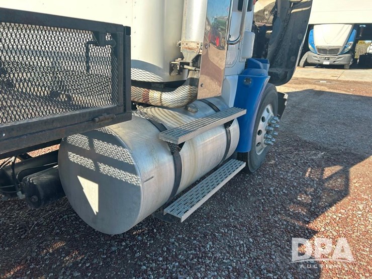 2004-international-9200i-image-31