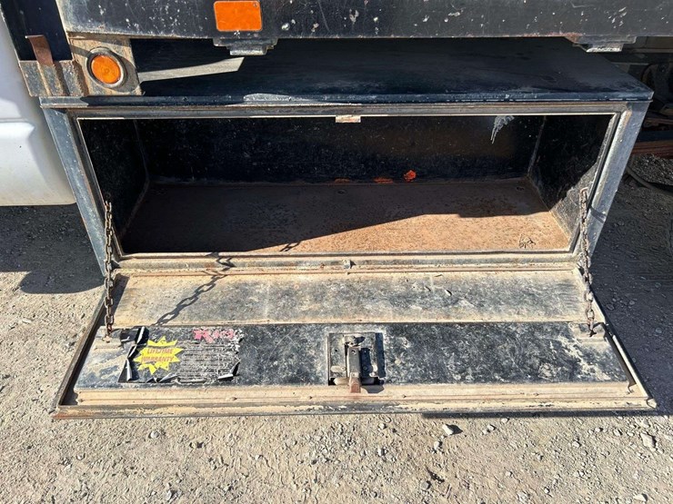 2009-dodge-ram-3500-image-21