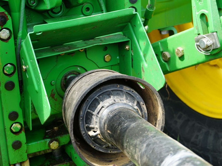 john-deere-6125r-image-37