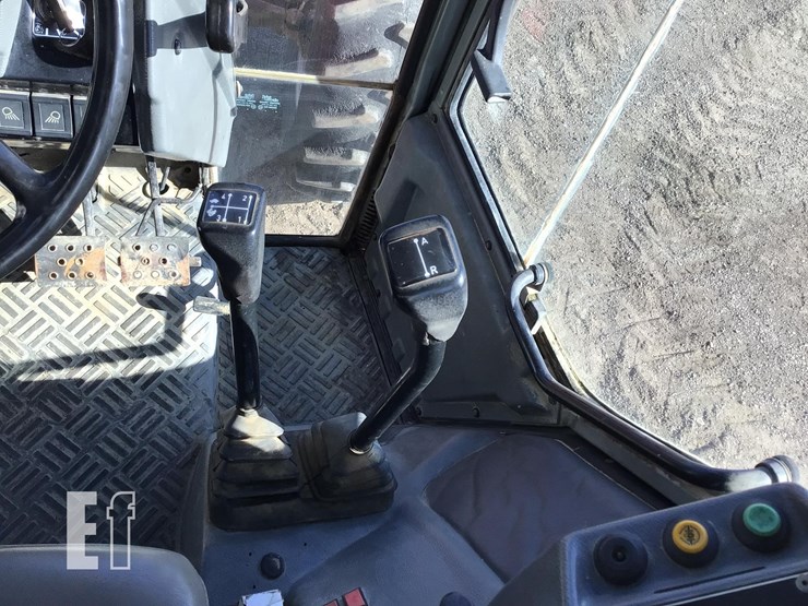 massey-ferguson-3680-image-16