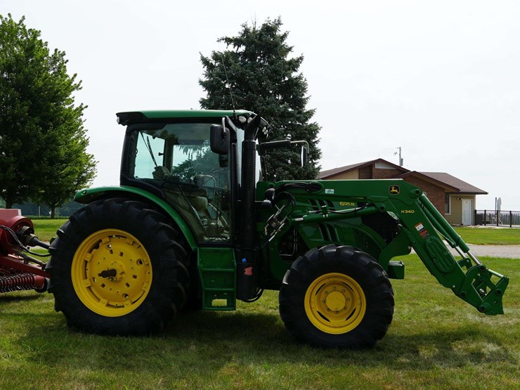 john-deere-6125r-image-3