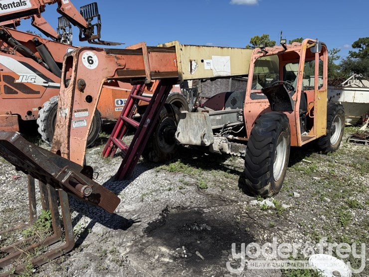 2006-jlg-g6-42a-image-1