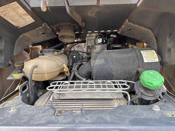 2022-deere-330g-image-14