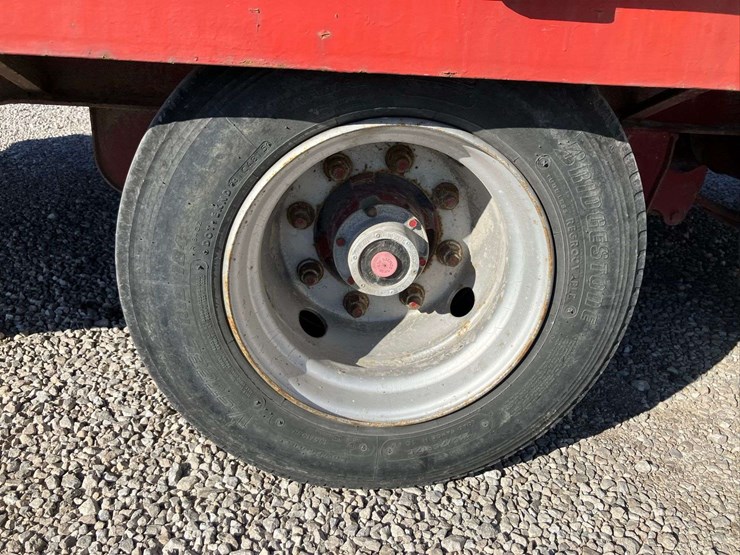 25'-tandem-dual-axle-tender-trailer-with-plumbing-and-tank-image-21