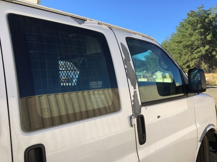 2007-chevrolet-express-2500-image-17