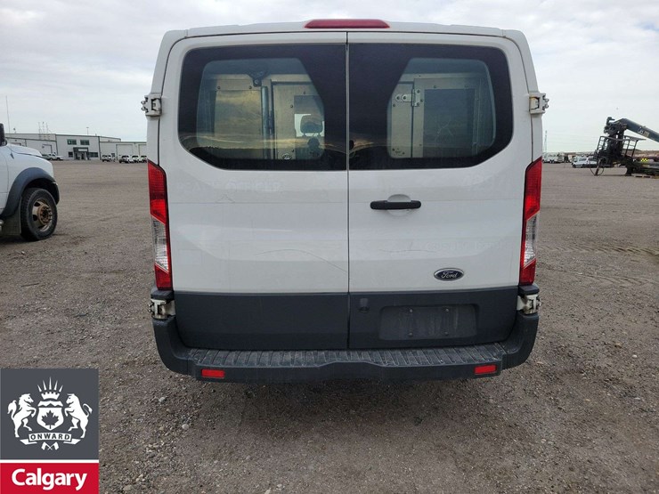 2017-ford-transit-image-3