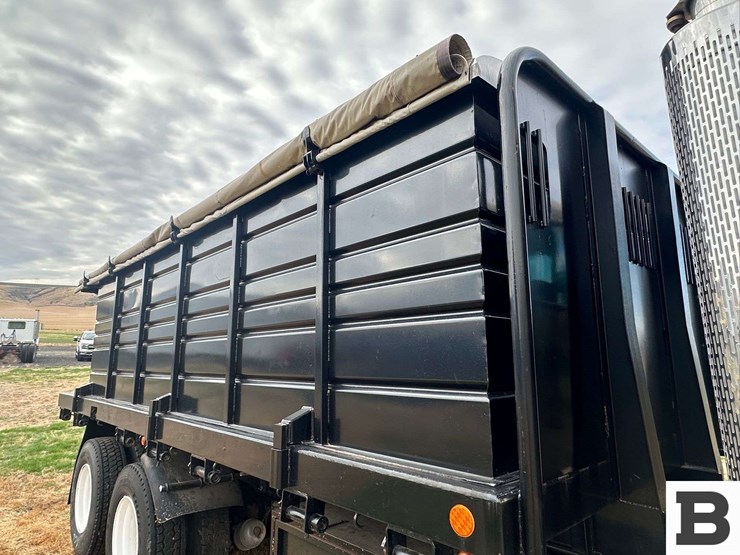 2000-peterbilt-grain-truck---lewiston,-id-image-52