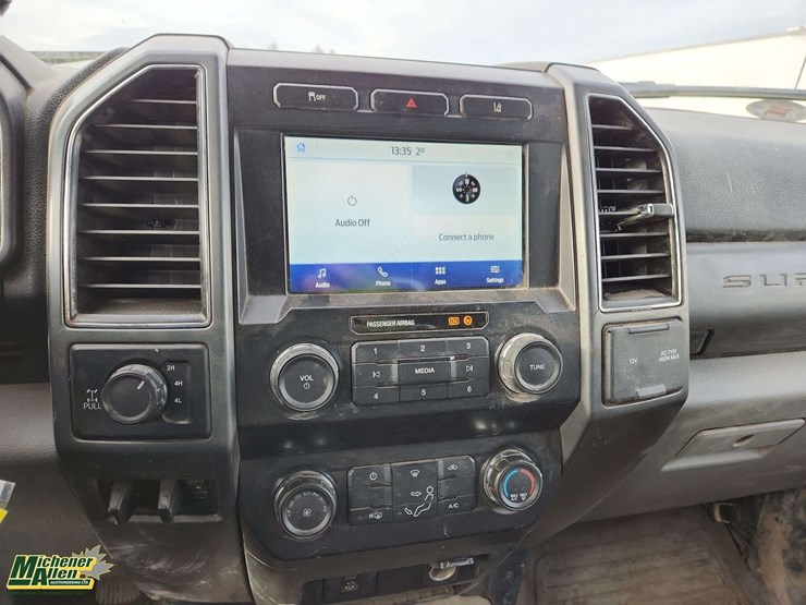 2020-ford-f250-image-13